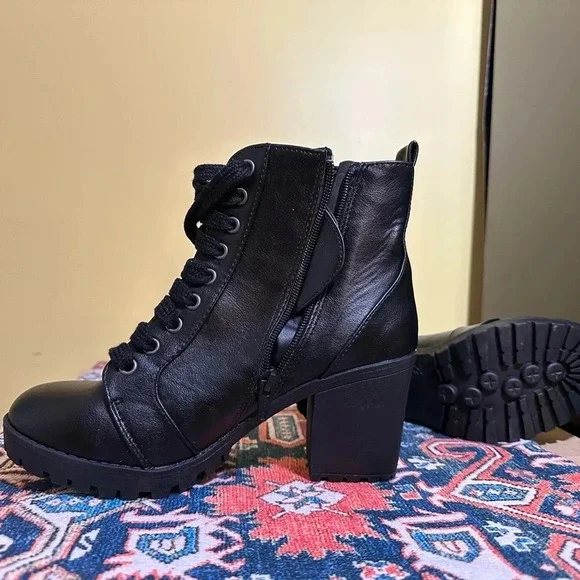 Women’s ankle combat boots NWOT - Picture 7 of 7